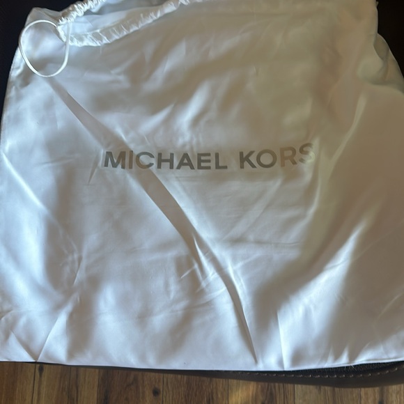 Michael Michael Kors Light Tan Shoulder Bag - Picture 3 of 5